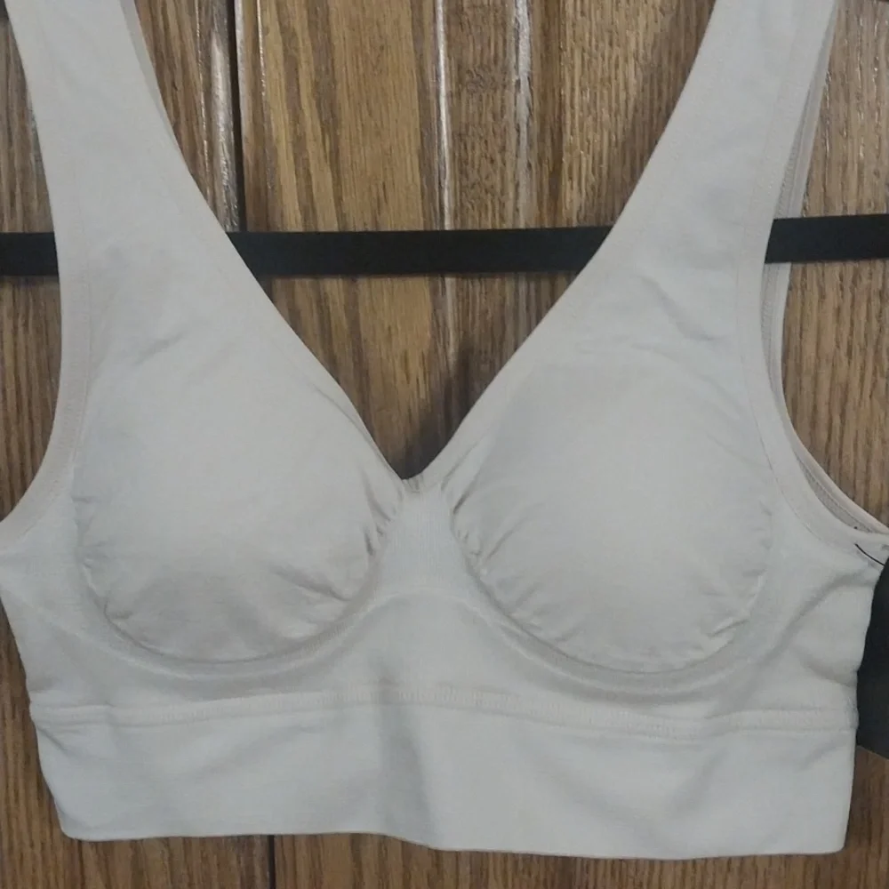 BeMe New York NWT Invisibles Relax Bra Size Small Nude Comfort Seamless Tagless